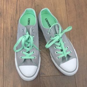 Gray and mint converse